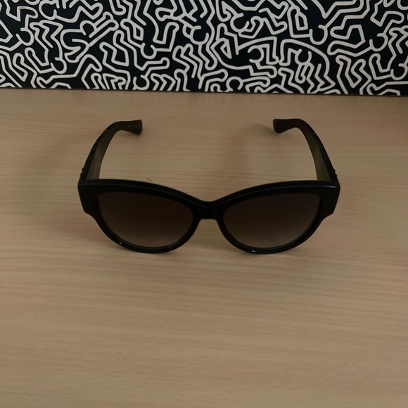 Saint Laurent Round/Oval Sunglasses - Picture 12 of 12